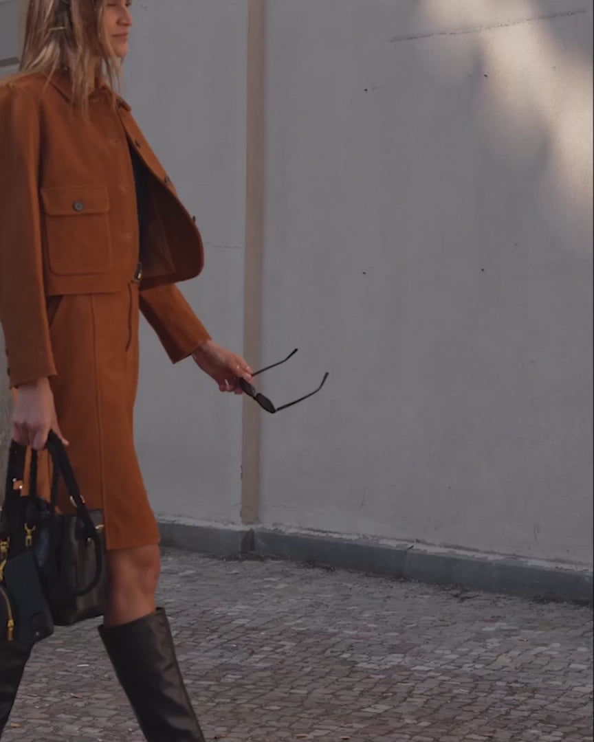 Elsa Schwarz Gold