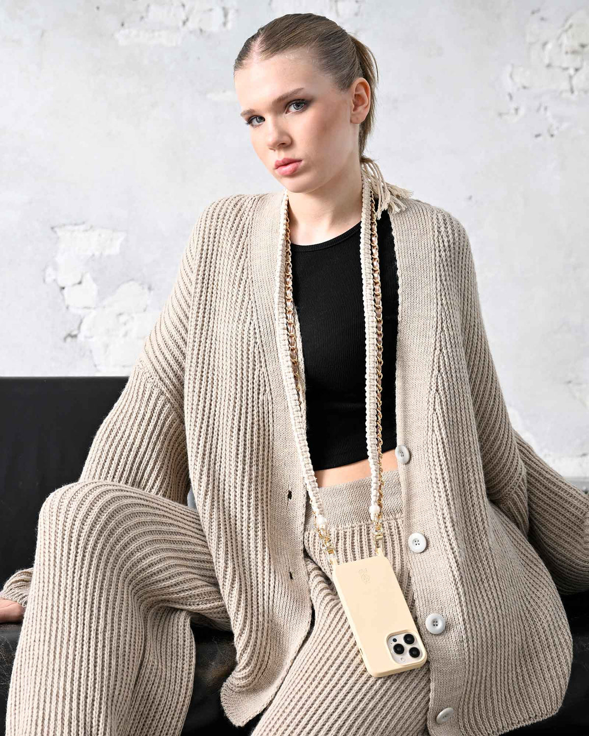 Silk Hook Beige MagSafe